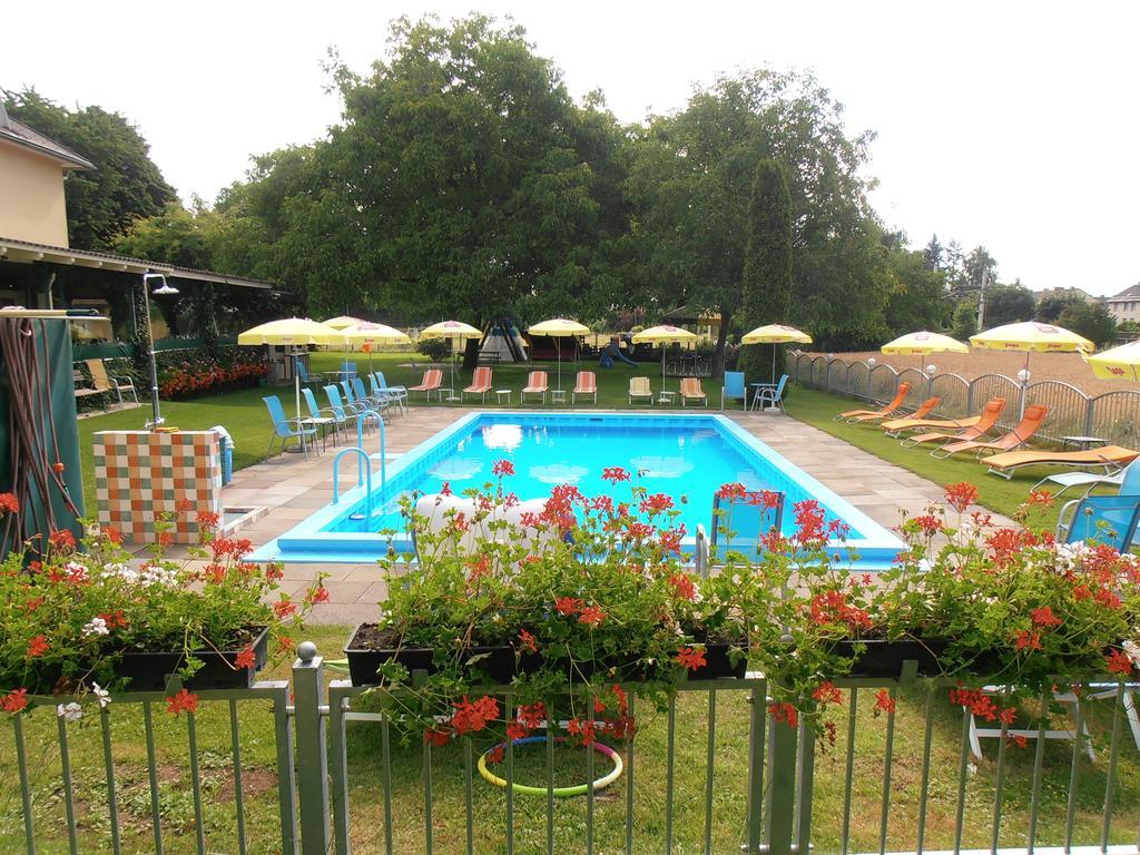 Ferienanlage Seehof Krumpendorf Extérieur photo