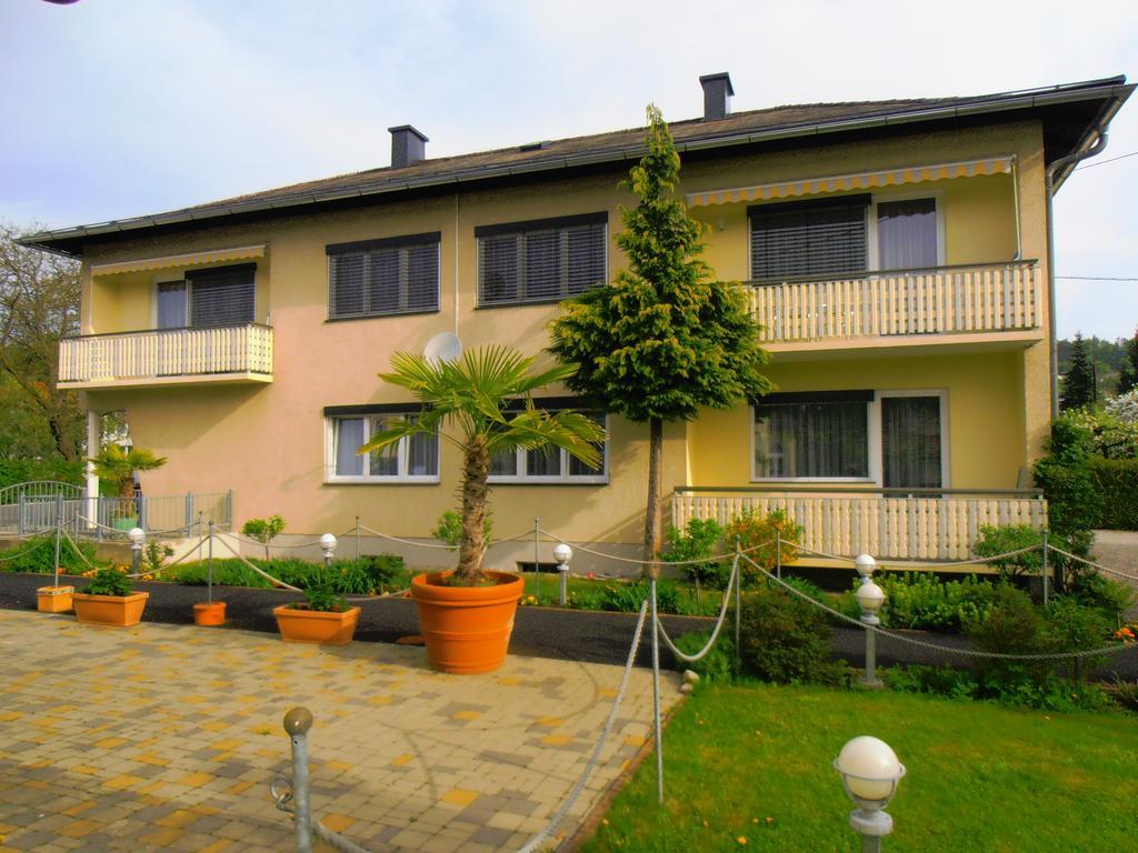 Ferienanlage Seehof Krumpendorf Extérieur photo