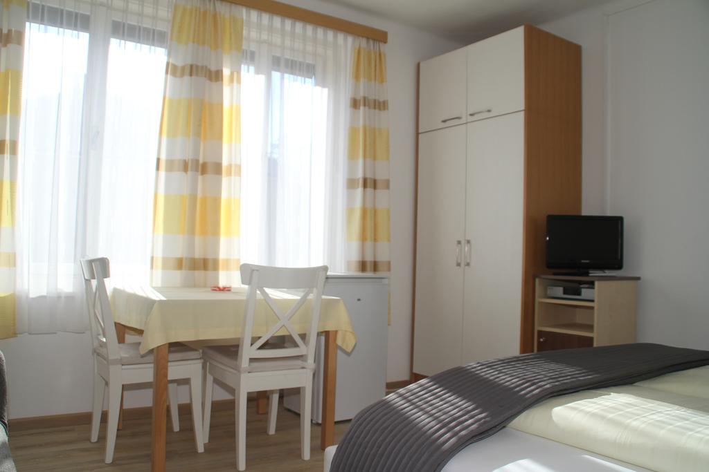 Ferienanlage Seehof Krumpendorf Extérieur photo